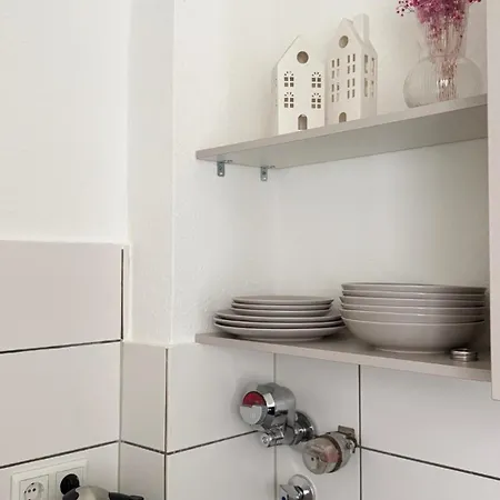 Modern 2-room Near Messe Duesseldorf, Airport & Centre